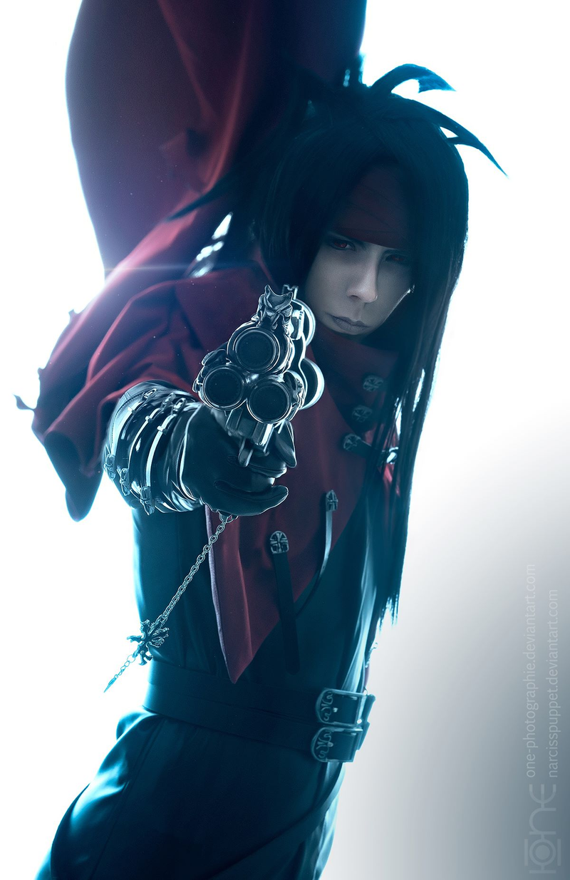 Illustration for article titled Final Fantasy VII Cosplay, Take A Bow (Or A Gun)